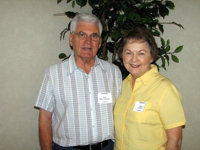 Dave0641.jpg - Lew Davis and his wife, Pat. Lew is the son of Bertha "Granny" (Kaiser) Davis.