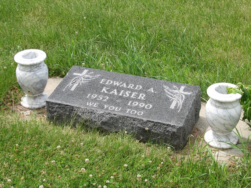 Dave0738.jpg - 2006 Grave site of Edward A. Kaiser, Miles City, MT.