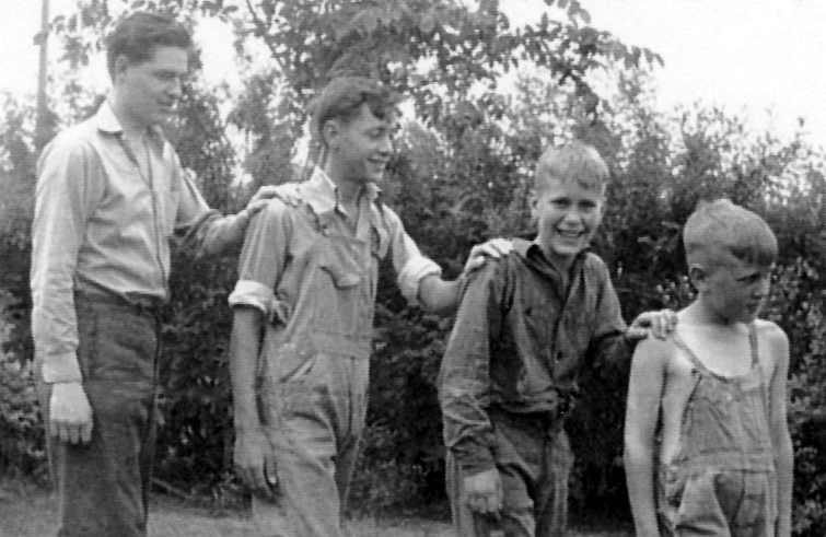 bob-ken-paul-tom.jpg - Emil's sons Bob, Ken, Paul and Tom, 1935