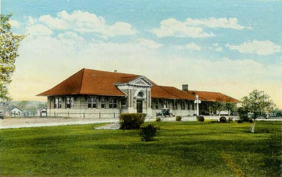 image012a.jpg - C. M. & St. Paul Depot