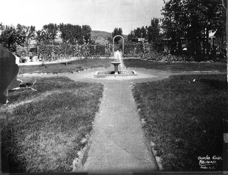 image052.jpg - c. 1940. Charles & Victoria Kaiser garden, Miles City, MT.