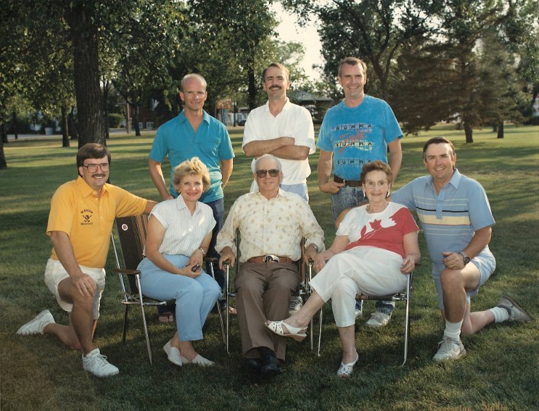 scan0001.jpg - Ray and Audrey Kaiser with children, 1989