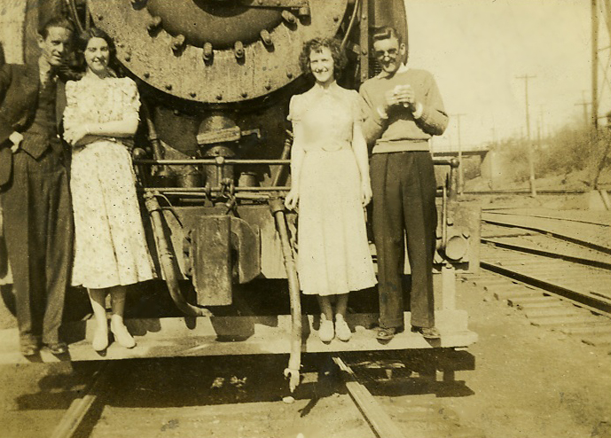 1938prints007.jpg - 1938 My Dad (far right) at work at Baldwin Locomotive Works, Philadelphia - DJM Jr