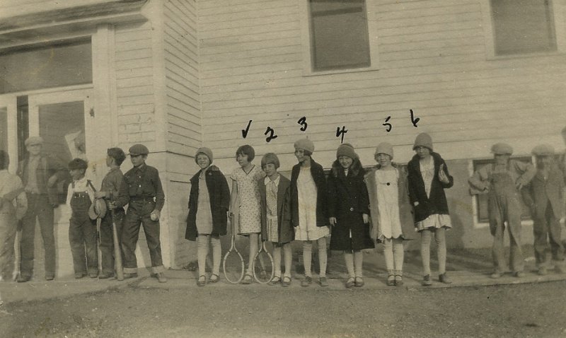 1930prints001cropped.jpg - 1930. """Jean Connor, Jane Zeltinger (marked #2), Marjorie Morrison, Ross girl, 5-(?), 6-Greiner girl, at Ollie Mont. 1930 or 1931"""