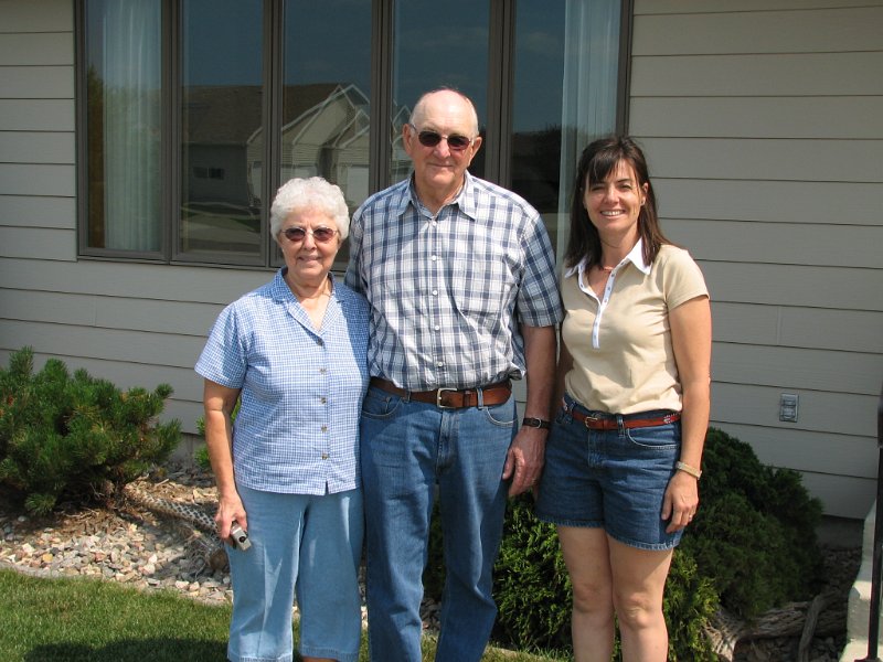 Dave0075.jpg - 2006 Eunice and Delbert Zeltinger, Tara Maloney Drake; Minot, ND