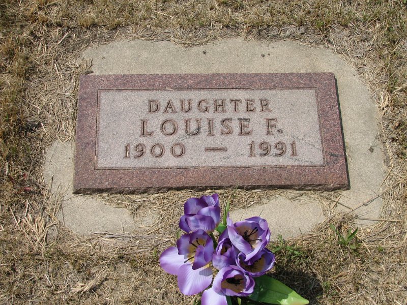 Dave0286.jpg - Saint Charles Cemetery, Tolley, ND 2006