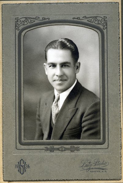 jz_021.jpg - Unknown high school senior; 1934