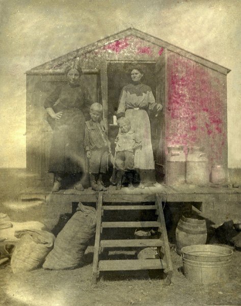 jz_030cropped.jpg - Field cook wagon. Woman on right appears to be Katie Zeltinger. Same matting as the next two images - one of Matt Zeltinger with two unknown boys, and one of Katie Zeltinger with two unknown girls.