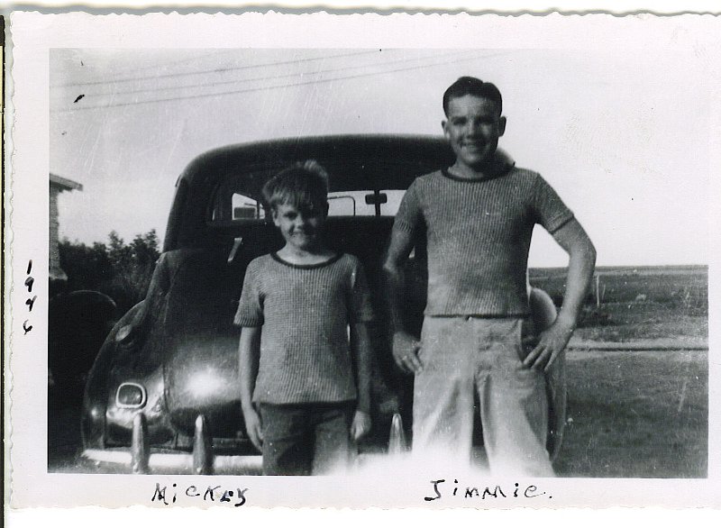 ldz_24.jpg - Brothers Mickey and Jim Zeltinger, 1946; sons of Matt and Laura Zeltinger