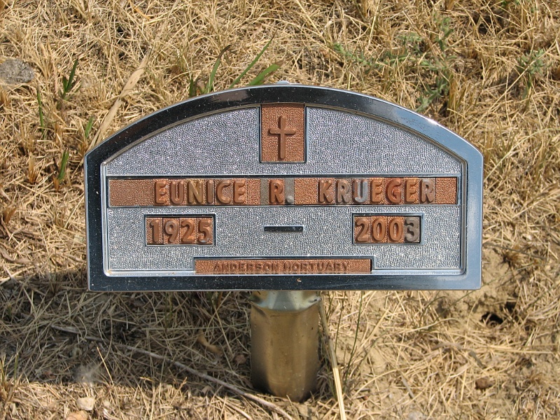 Dave0300.jpg - Saint Charles Cemetery, Tolley, ND 2006