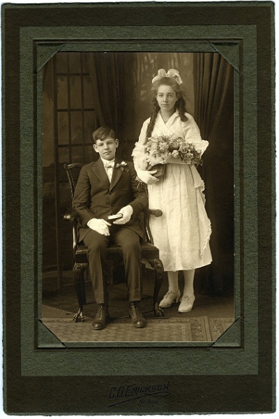 jz_023.jpg - Unknown boy and girl; photographer is "G. O. Erickson / St. Paul" Minn.