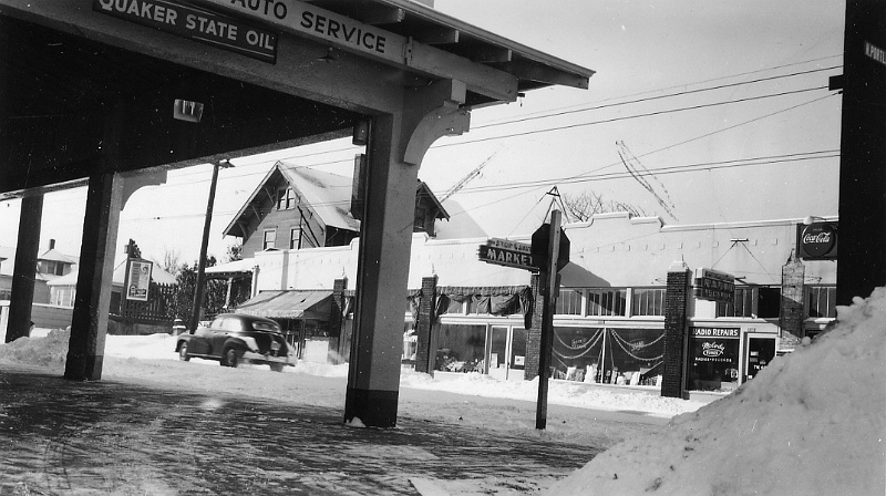 zeltinger063.jpg - Shop & Save Market; unknown town; c. late 1940s.