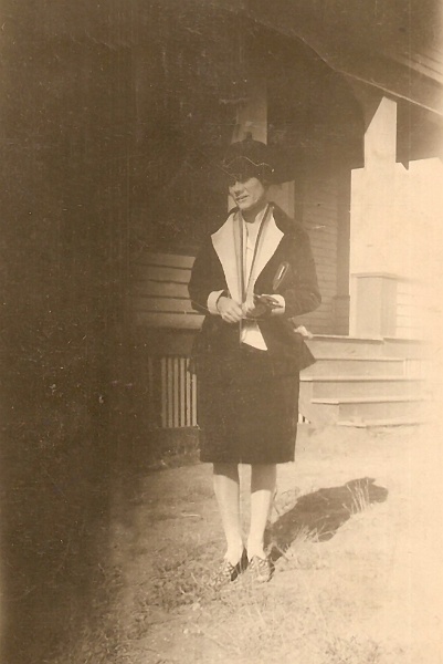 zeltinger095.jpg - Laura Zeltinger, Flasher, 1927